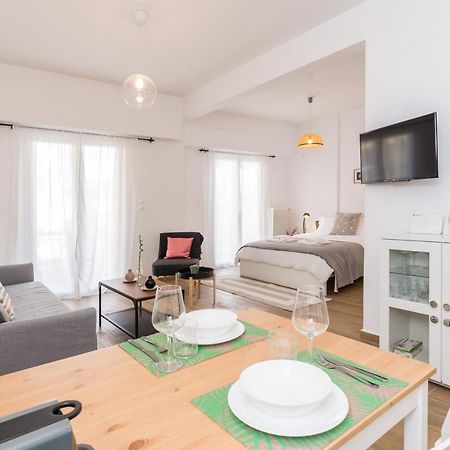 Wide Comfy Studio Apartment Centrally Located In Thissio Athén Kültér fotó