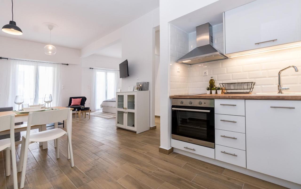 Wide Comfy Studio Apartment Centrally Located In Thissio Athén Kültér fotó