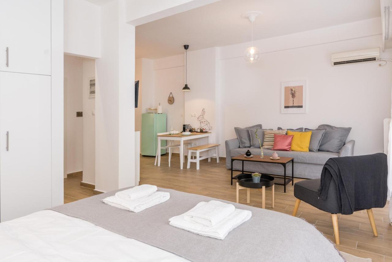 Wide Comfy Studio Apartment Centrally Located In Thissio Athén Kültér fotó